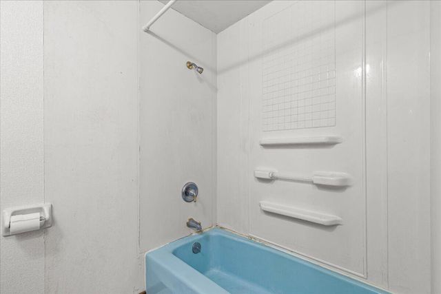 N5454 Crystal Springs DRIVE, Fredonia, WI 53021