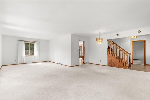 N5454 Crystal Springs DRIVE, Fredonia, WI 53021