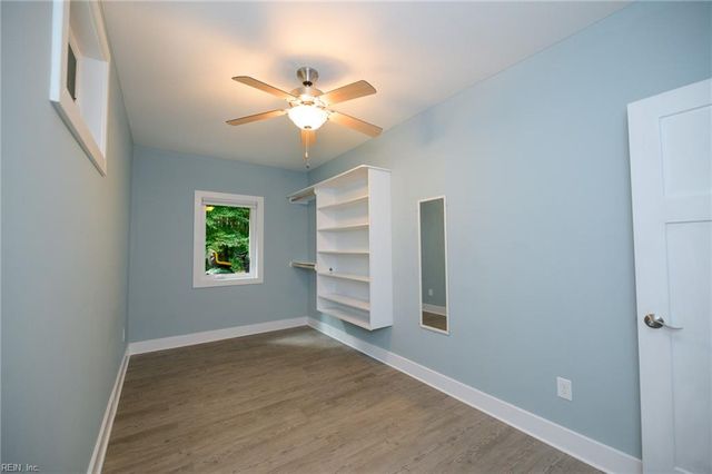 10410 Robins Nest LN, Gloucester, VA 23061