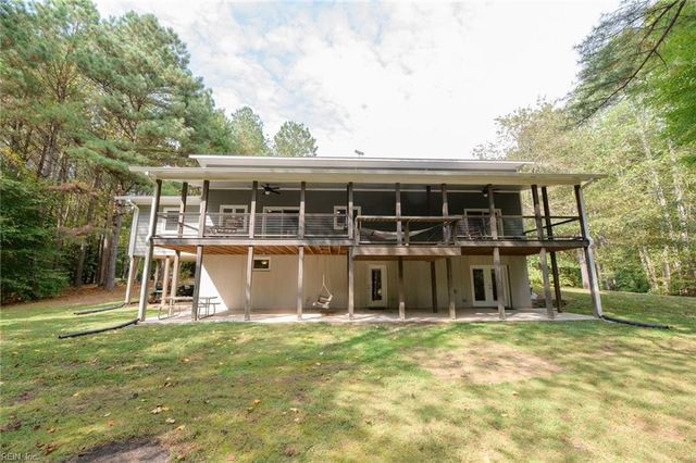 10410 Robins Nest LN, Gloucester, VA 23061