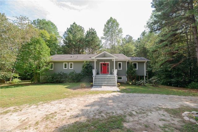 10410 Robins Nest LN, Gloucester, VA 23061