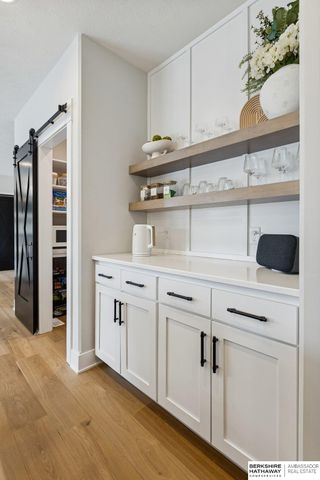 21359 E Circle, Elkhorn, NE 68022