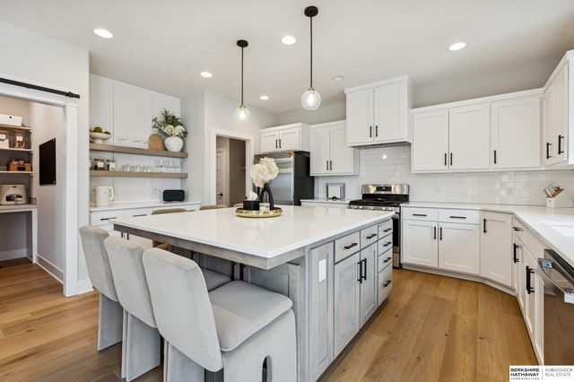 21359 E Circle, Elkhorn, NE 68022