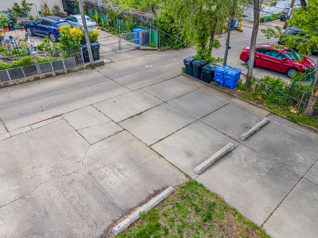 2739 W Summerdale Avenue 2W, Chicago, IL 60625