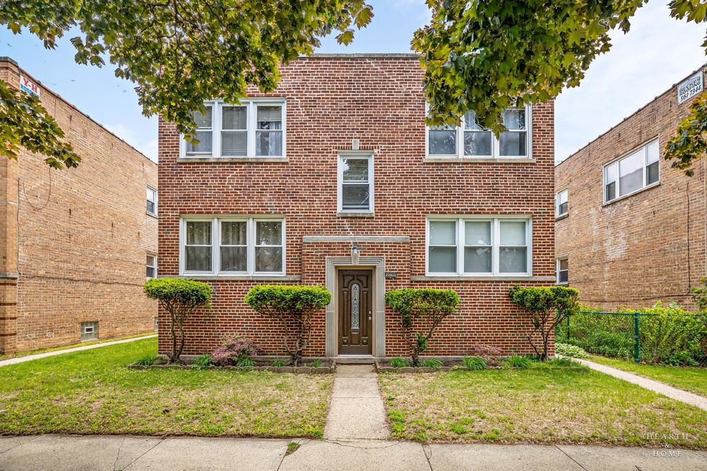 2739 W Summerdale Avenue 2W, Chicago, IL 60625