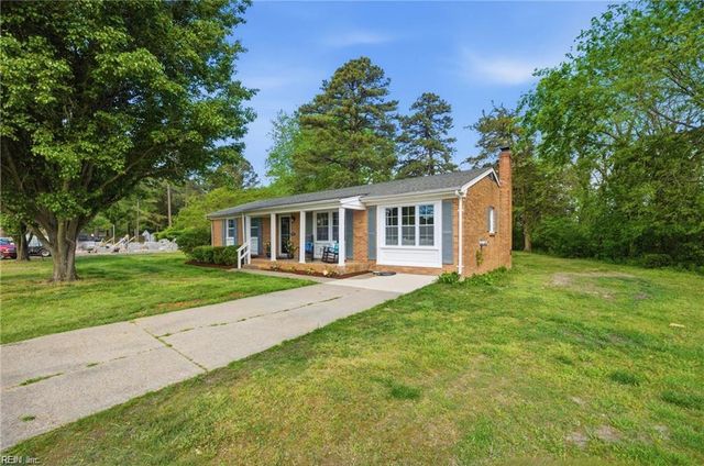 8157 Glass RD, Hayes, VA 23072