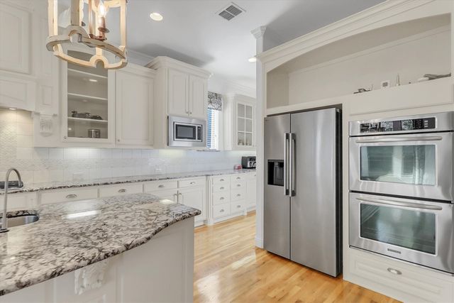 605 Royal Glen Drive, Murphy, TX 75094