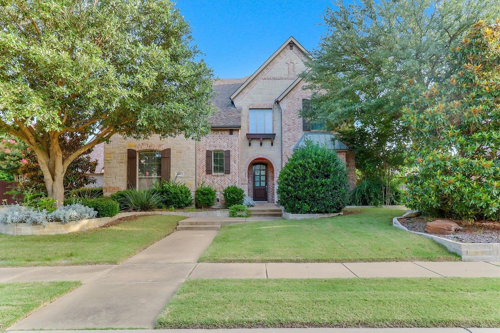 605 Royal Glen Drive, Murphy, TX 75094