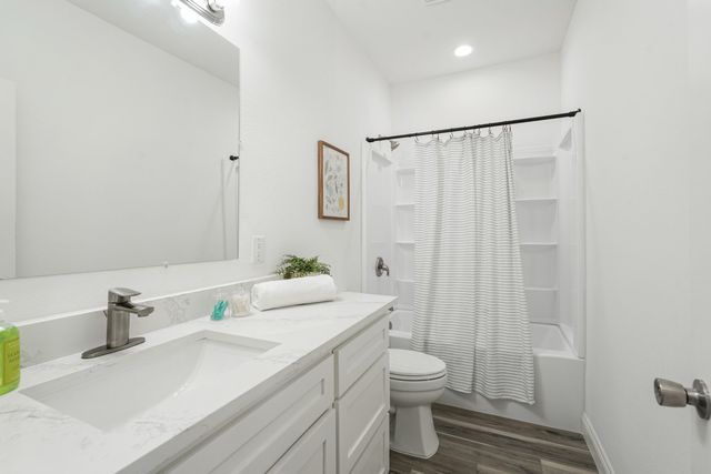 228 E Windjammer Road, Gun Barrel City, TX 75156