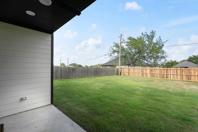 228 E Windjammer Road, Gun Barrel City, TX 75156