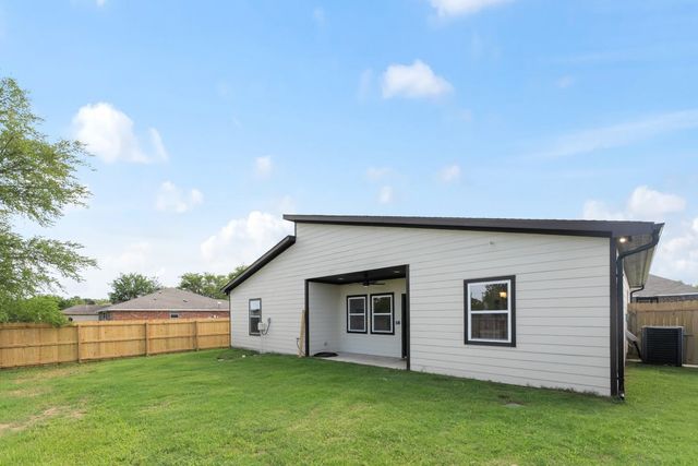 228 E Windjammer Road, Gun Barrel City, TX 75156