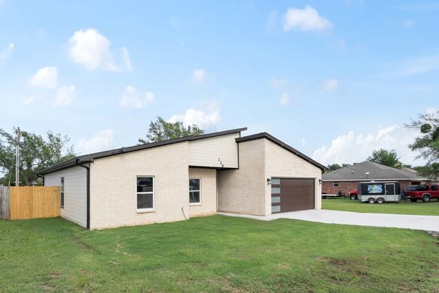 228 E Windjammer Road, Gun Barrel City, TX 75156