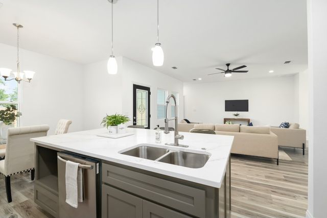 228 E Windjammer Road, Gun Barrel City, TX 75156