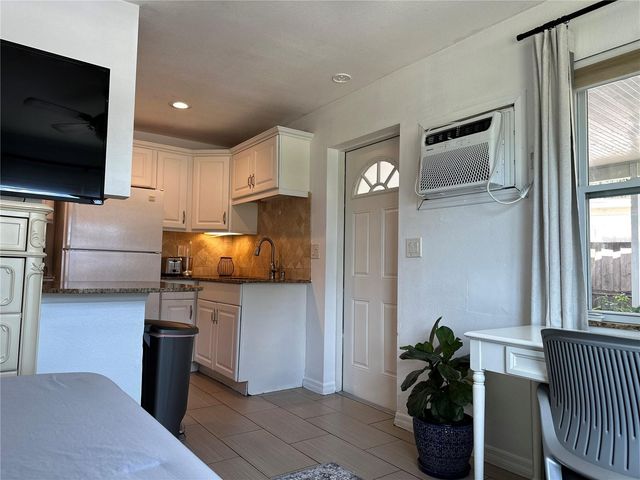 9372 88TH WAY, Seminole, FL 33777