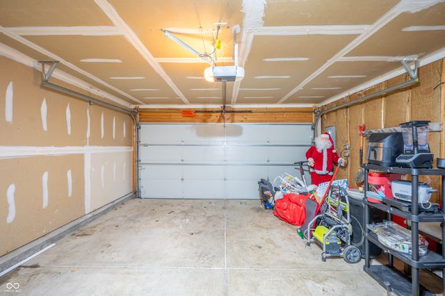 6628 Dunsdin Drive, Plainfield, IN 46168