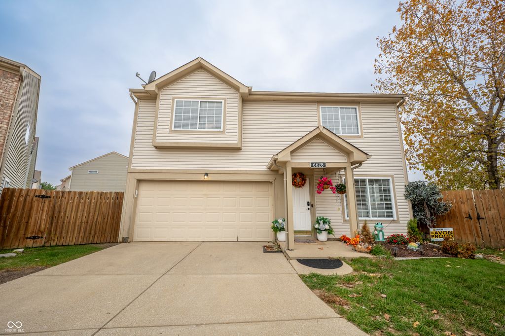 6628 Dunsdin Drive, Plainfield, IN 46168