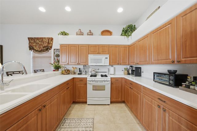 1923 COCONUT PALM CIRCLE, North Port, FL 34288