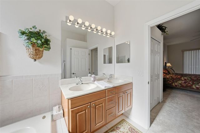 1923 COCONUT PALM CIRCLE, North Port, FL 34288