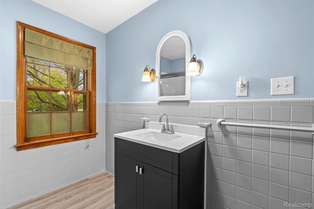 1775 Imlay City Road, Lapeer Township, MI 48446