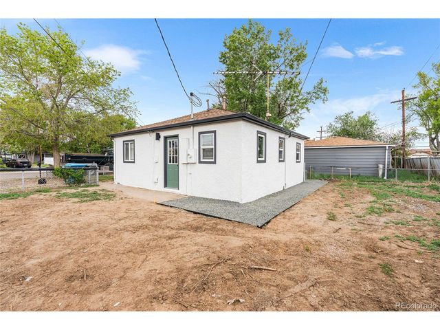 6980 Niagara St, Commerce City, CO 80022