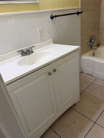 3255 18TH STREET N, St Petersburg, FL 33713