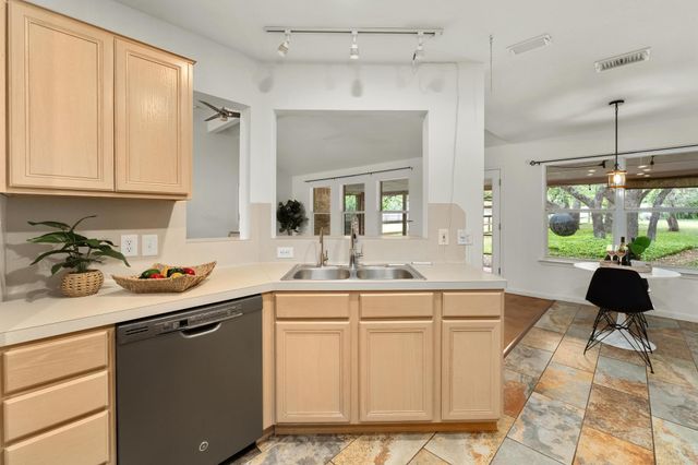 9104 Elm Creek CV, Austin, TX 78736