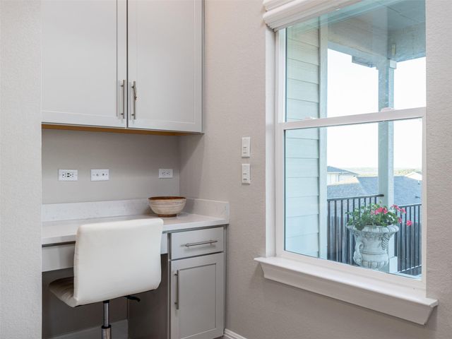 167 Victoria Peak LOOP, Dripping Springs, TX 78620