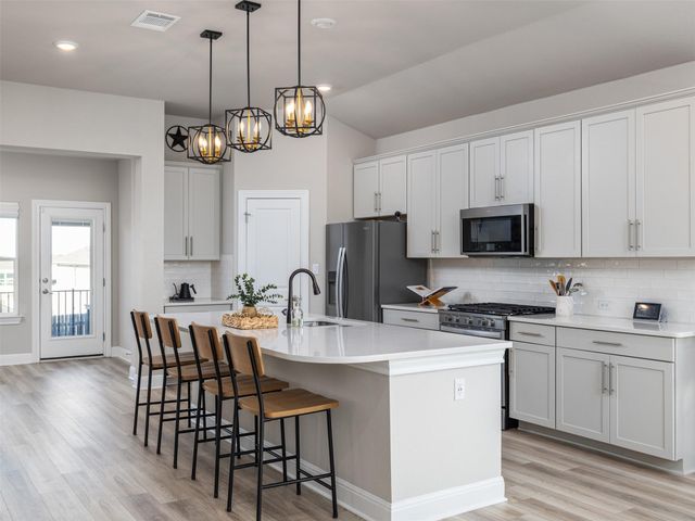 167 Victoria Peak LOOP, Dripping Springs, TX 78620