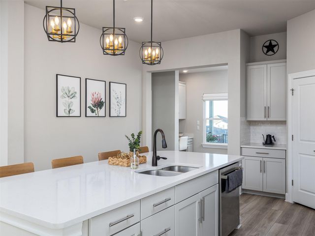 167 Victoria Peak LOOP, Dripping Springs, TX 78620