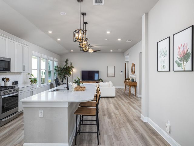 167 Victoria Peak LOOP, Dripping Springs, TX 78620