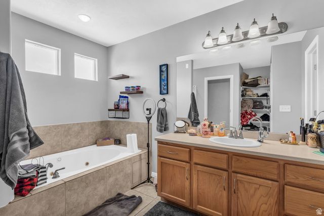 10782 S WYNGATE PARK DR, South Jordan, UT 84095