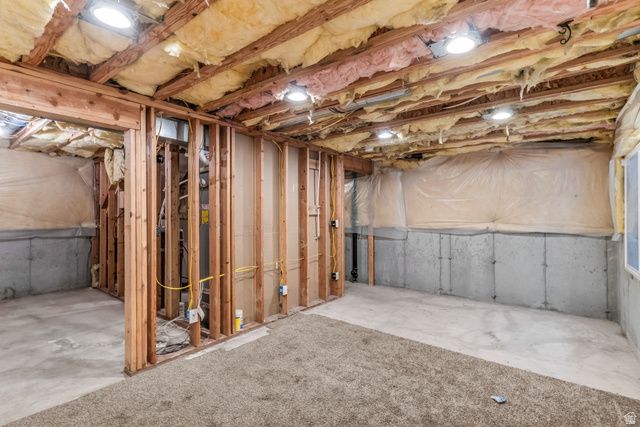 10782 S WYNGATE PARK DR, South Jordan, UT 84095