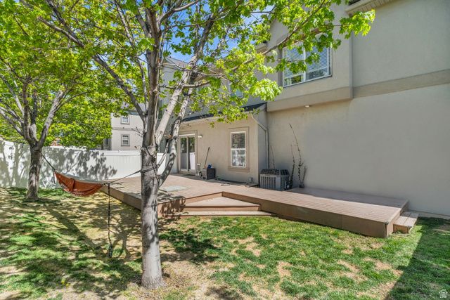 10782 S WYNGATE PARK DR, South Jordan, UT 84095