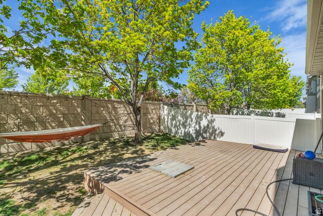 10782 S WYNGATE PARK DR, South Jordan, UT 84095