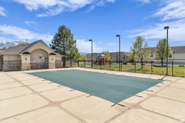 10782 S WYNGATE PARK DR, South Jordan, UT 84095