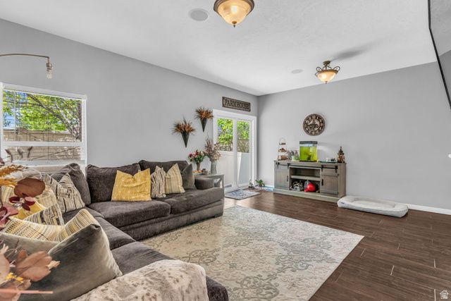 10782 S WYNGATE PARK DR, South Jordan, UT 84095