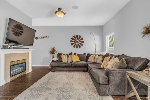 10782 S WYNGATE PARK DR, South Jordan, UT 84095