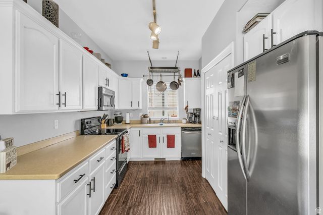 10782 S WYNGATE PARK DR, South Jordan, UT 84095