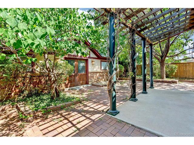 2660 Meade St, Denver, CO 80211