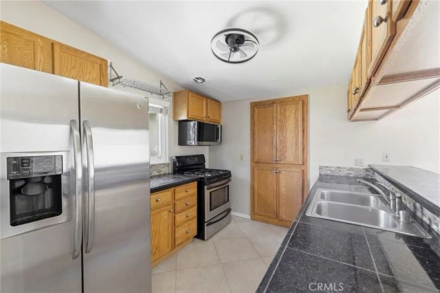 2128 College, Costa Mesa, CA 92627