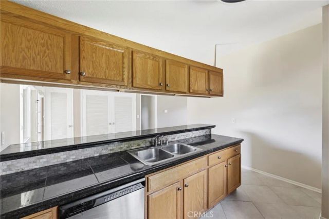 2128 College, Costa Mesa, CA 92627