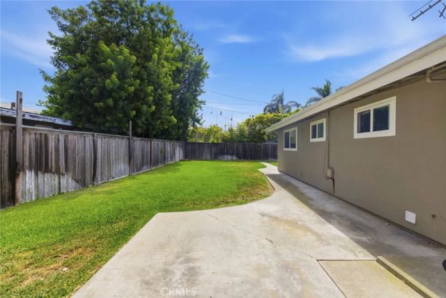 2128 College, Costa Mesa, CA 92627