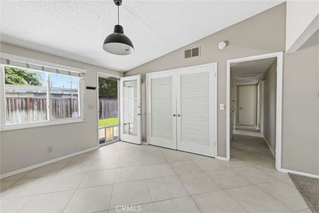 2128 College, Costa Mesa, CA 92627
