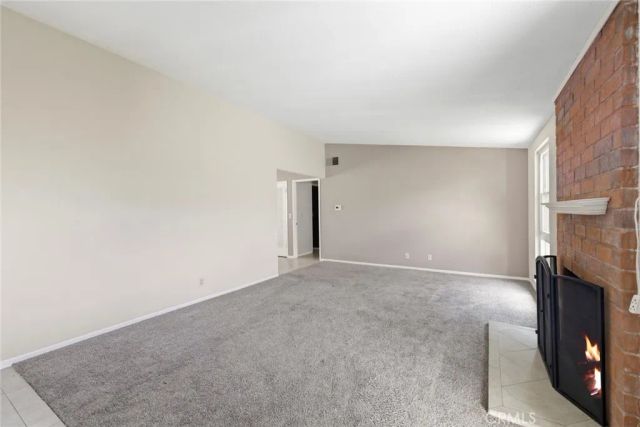 2128 College, Costa Mesa, CA 92627