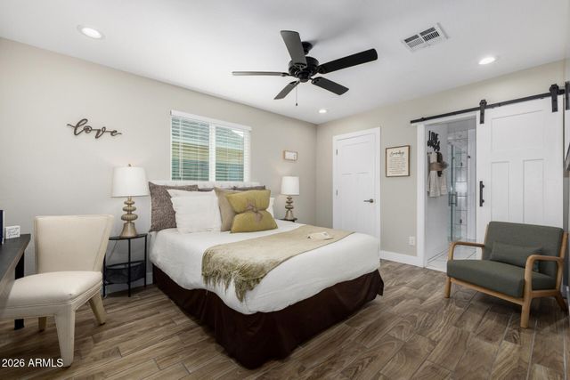 5714 S 12TH Lane, Phoenix, AZ 85041