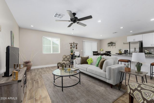 5714 S 12TH Lane, Phoenix, AZ 85041