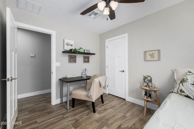 5714 S 12TH Lane, Phoenix, AZ 85041