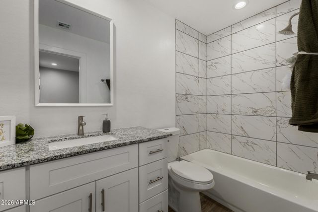 5714 S 12TH Lane, Phoenix, AZ 85041