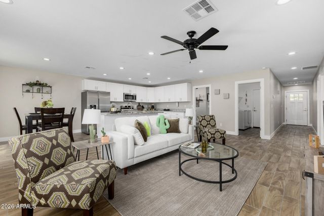 5714 S 12TH Lane, Phoenix, AZ 85041