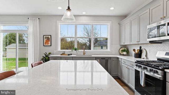 110 COPPER RIDGE DR, Newmanstown, PA 17073